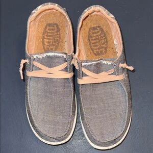 Hey Dude Wendy Boho Charcoal and pink slip on cork insole women’s 7